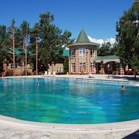 Resort Center Raduga Dolinka Exterior photo