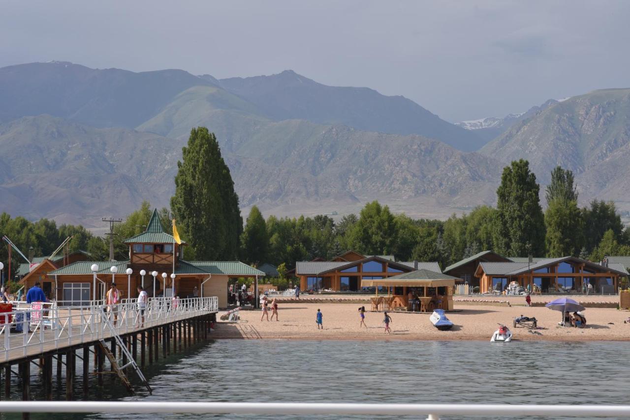 Resort Center Raduga Dolinka Exterior photo