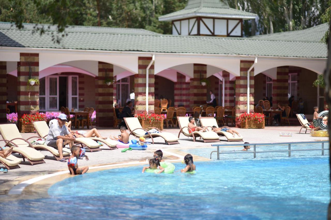 Resort Center Raduga Dolinka Exterior photo