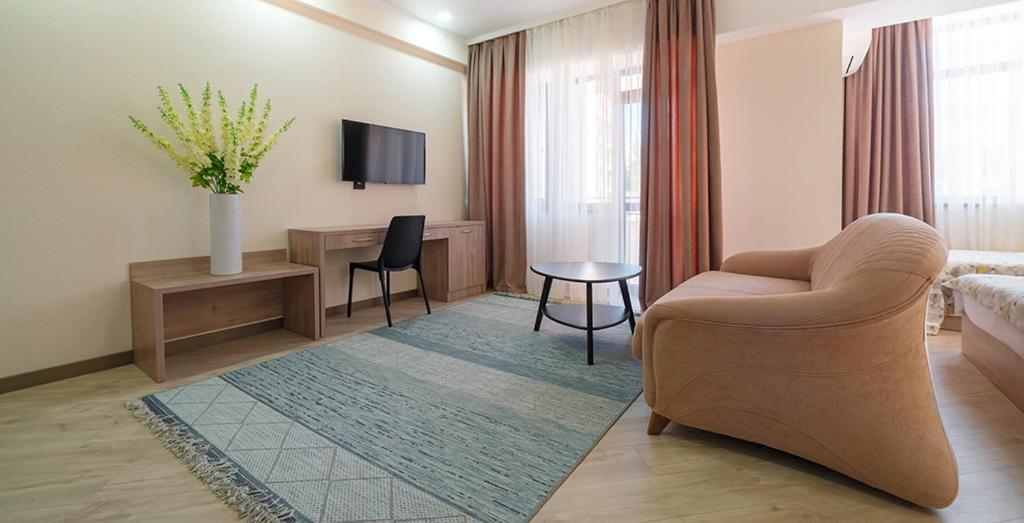 Resort Center Raduga Dolinka Exterior photo