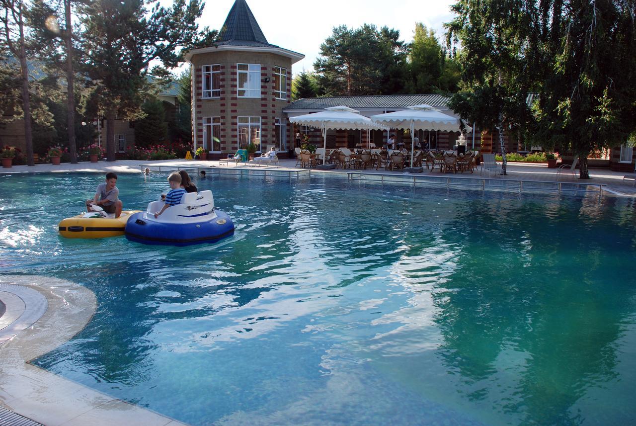 Resort Center Raduga Dolinka Exterior photo