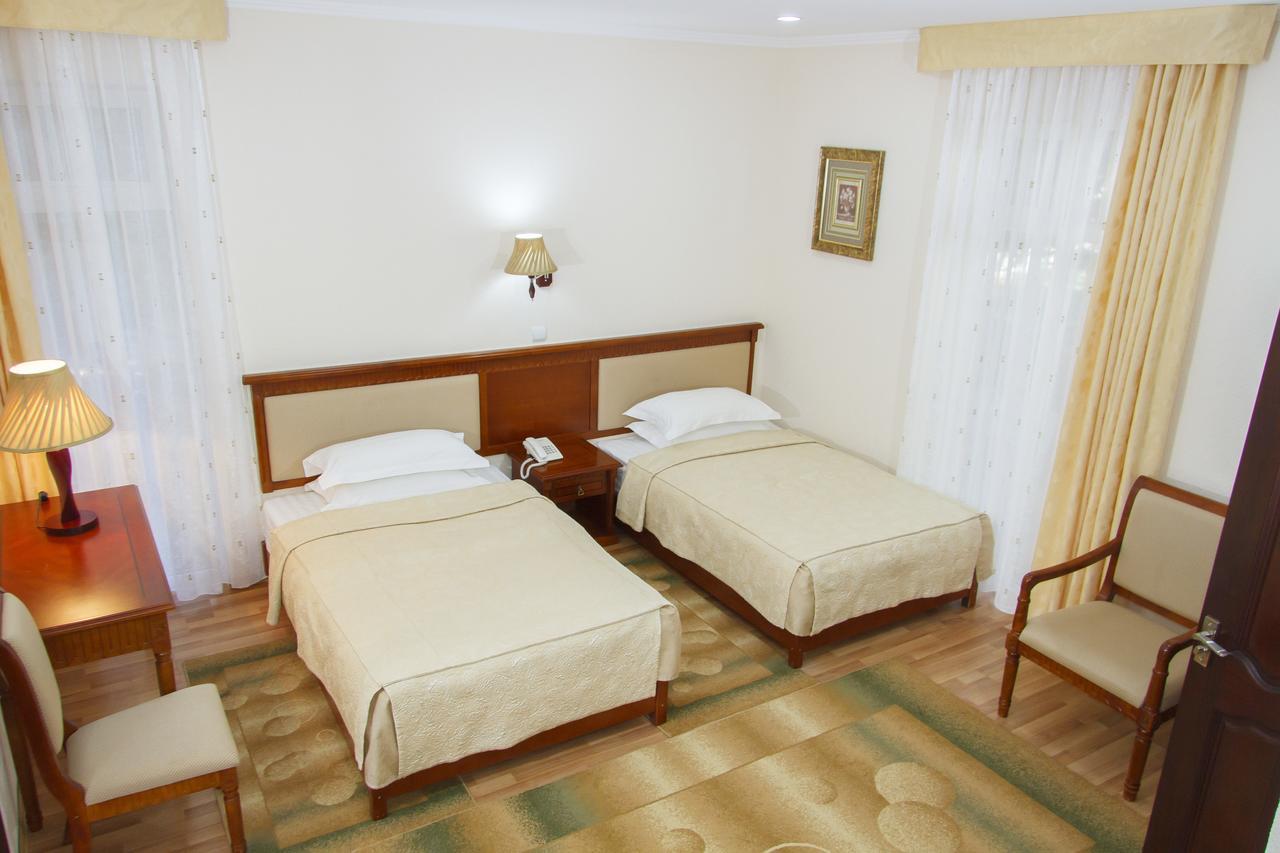 Resort Center Raduga Dolinka Exterior photo