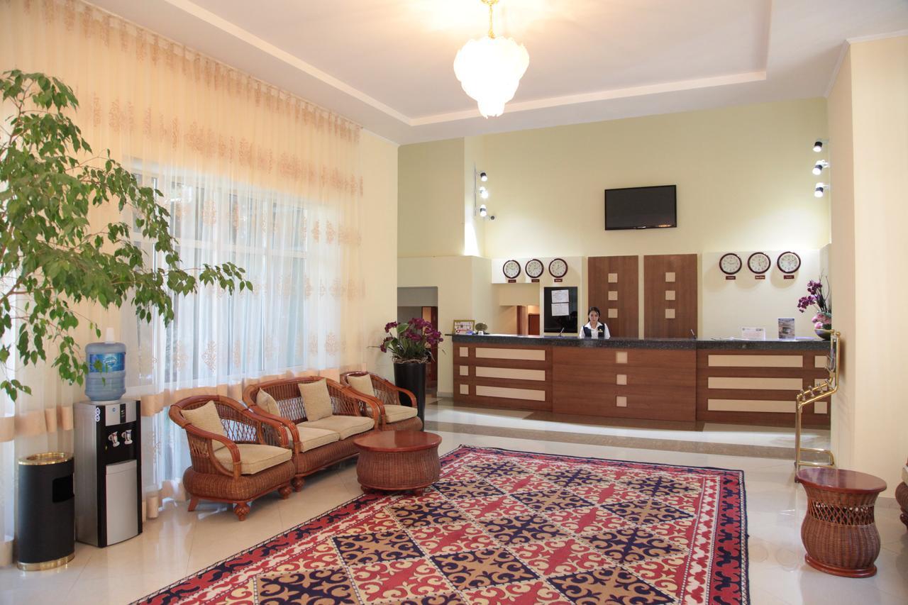 Resort Center Raduga Dolinka Exterior photo